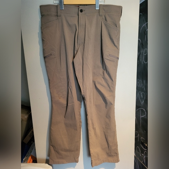 Wrangler Outdoor Tan Men Pants , Size 38x30 - Picture 2 of 5